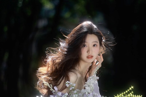 2024年最新吃瓜群：与美女们共享八卦乐趣！